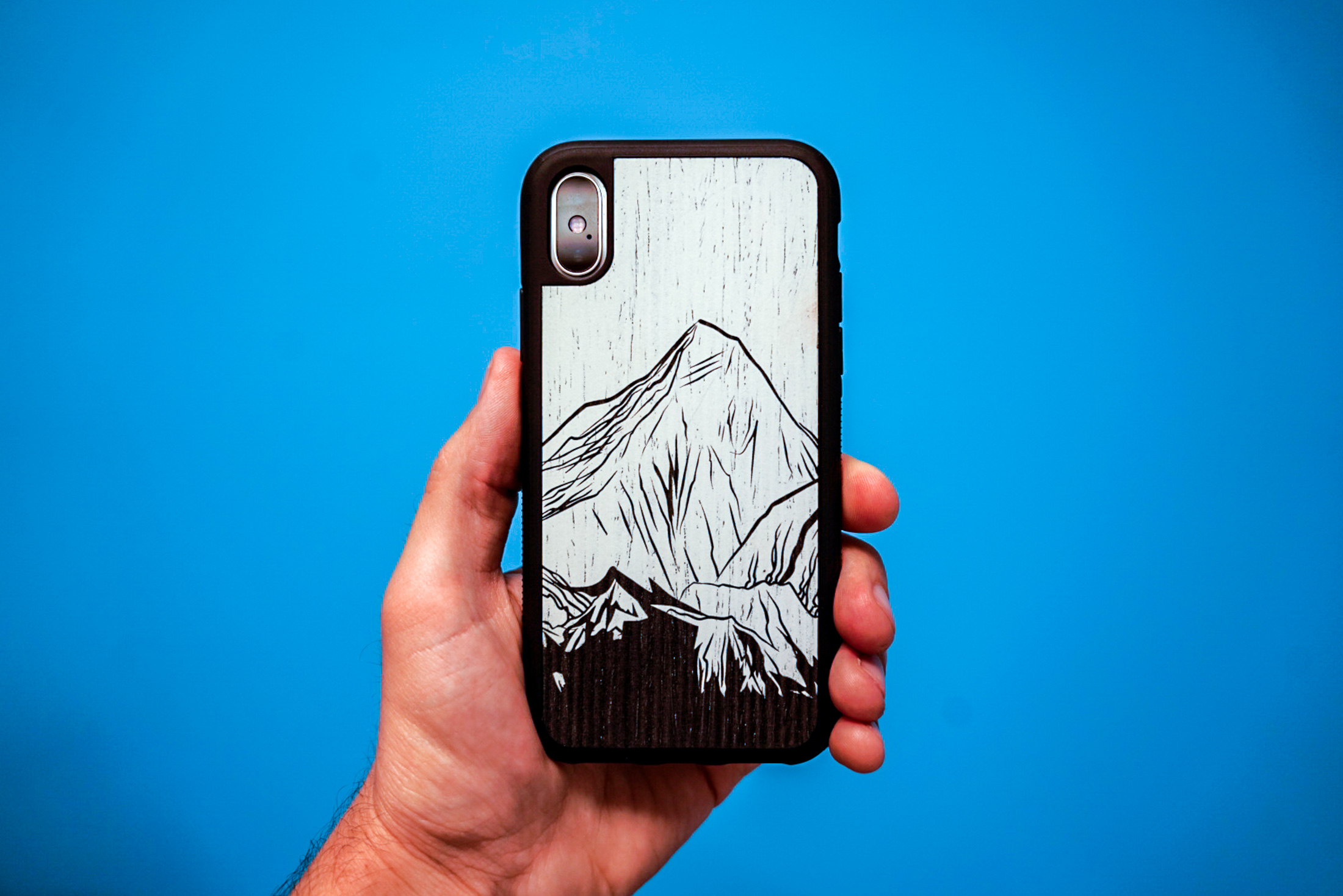 Stunning Carved Phone Cases A Wallet We Couldn t Believe Was Wood